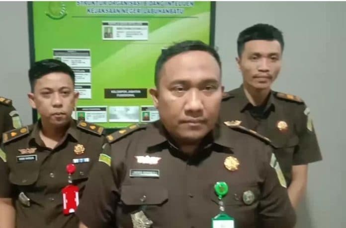 kejari_labuhanbatu_sidik_kasus_korupsi_dana_desa_dan_pudam_tirta_bina