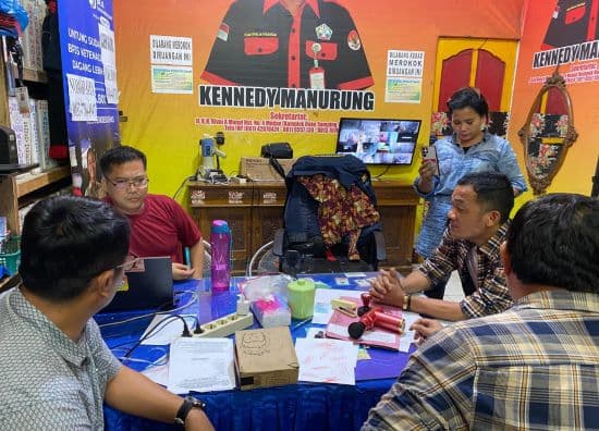 kejari_medan_jemput_paksa_ketum_ormas_pkp_kennedy_manurung_terpidana_perusakan_ruko
