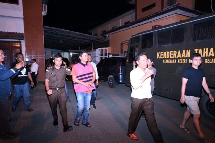 kejari_padangsidimpuan_tetapkan_satu_tersangka_atas_kasus_korupsi_pemotongan_add