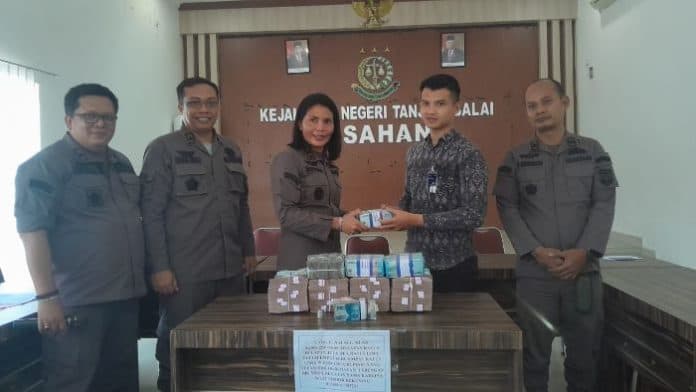 kejari_tanjungbalai_sita_rp808_juta_hasil_tindak_pidana_narkotika