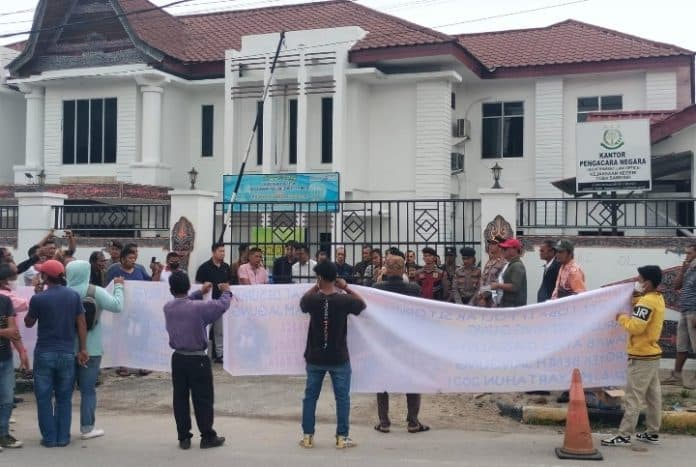 kejari_toba_samosir_diminta_tindaklanjuti_kasus_pengadaan_bibit_jagung