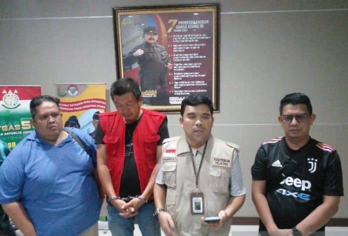 kejati_sumut_tangkap_buron_terdakwa_korupsi_rp28_m