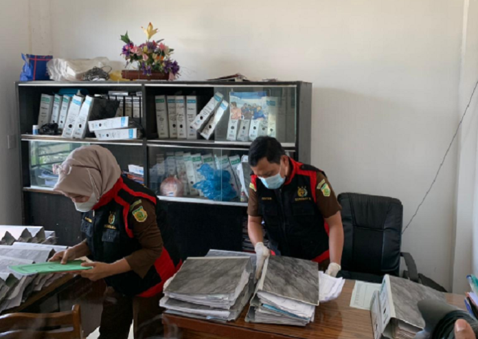 kejatisu_geledah_kantor_pdam_tirtalihou_simalungun