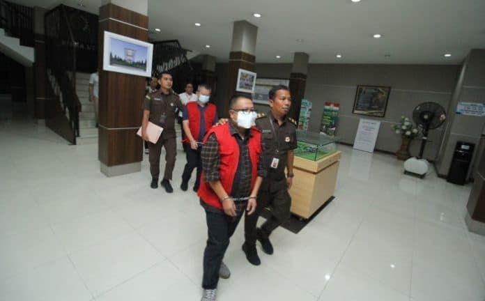 kejatisu_tahan_2_tersangka_baru_kasus_korupsi_smart_airport_di_bandara_kualanamu