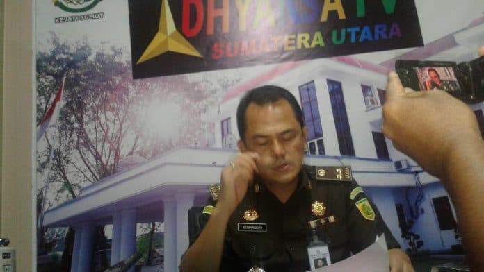kejatisu_teliti_berkas_ott_plt_kadis_perkim_labuhanbatu_nama_bupati_disebut
