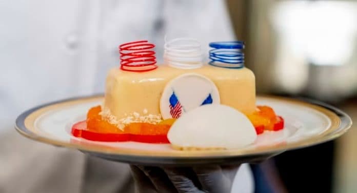 keju_amerika_dari_jill_biden_penghormatan_buat_macron