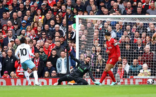 kejutan_palace_bikin_liverpool_tersandung_dalam_perburuan_gelar