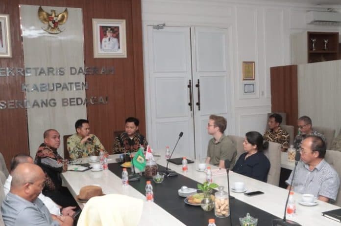 kelolah_air_bersih_pemkab_sergai_dan_denmark_jajaki_kerja_sama
