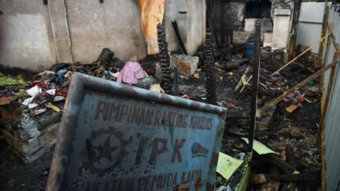 kelompok_masyarakat_sipil_adukan_pembakaran_rumah_wartawan_karo_ke_istana