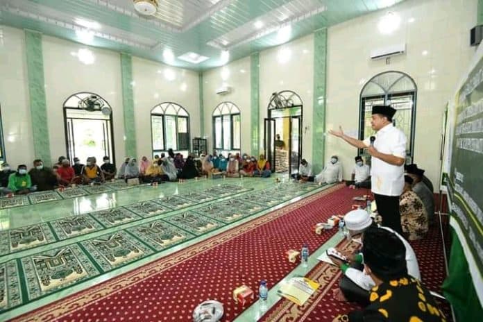 kelompok_tani_binaan_baznas_batu_bara_berikan_zakat_pertanian