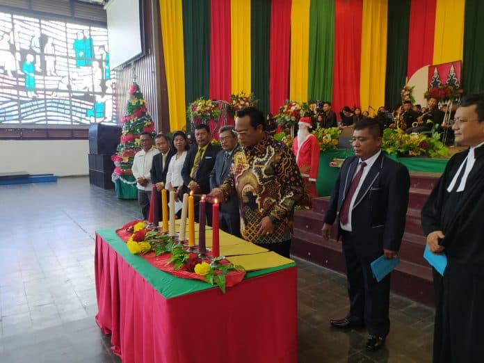 keluarga_besar_dinas_pendidikan_provinsi_sumut_cabang_dinas_siantar_gelar_natal