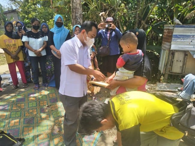 keluarga_korban_kebakaran_di_simarimbun_dapat_bantuan