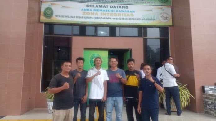 keluarga_korban_pembunuhan_sadis_di_sibolga_minta_hakim_vonis_terdakwa_seberat_beratnya