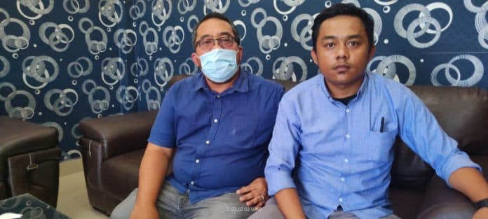 keluarga_pasien_bpjs_kesal_ngaku_disuruh_dokter_paru_tebus_obat_ke_apotek_di_luar_rsud_sidikalang