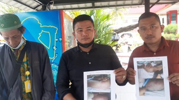 keluarga_terduga_pelaku_cabul_yang_tewas_di_ruang_penyidik_polresta_deliserdang_datangi_poldasu