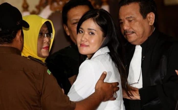 kembali_heboh_kesaksian_jessica_wongso_didesak_krishna_murti_akui_membunuh_mirna_salihin