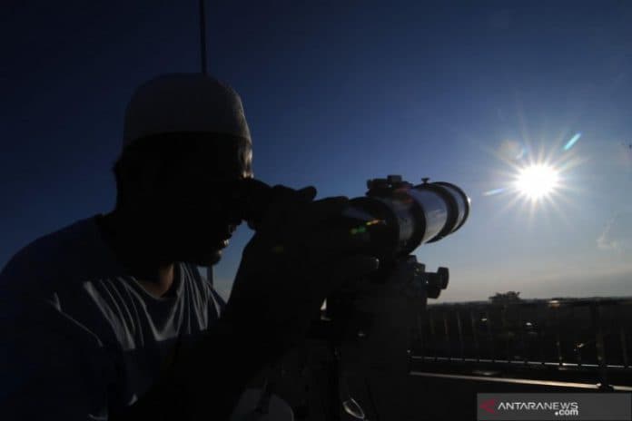 kemenag_pantau_hilal_penentuan_idulfitri_di_123_titik