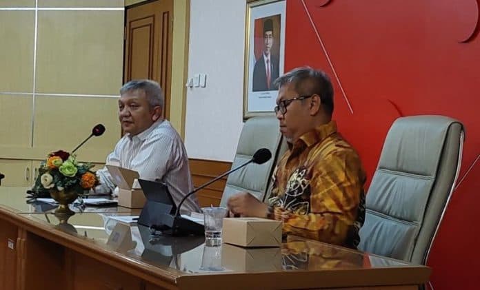 kemenkop_ukm_sebut_modus_impor_pakaian_bekas_dengan_mengecoh_petugas