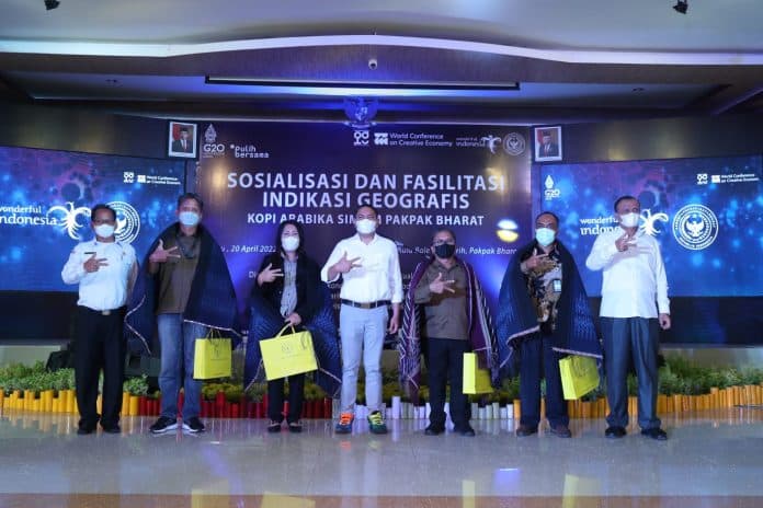 kemenparekraf_siap_fasilitasi_kopi_arabika_simsim_pakpak_bharat_hingga_ke_petani