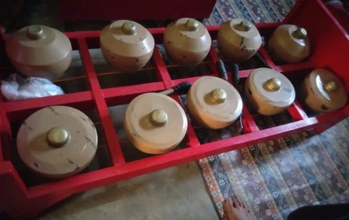 kemensos_salurkan_bantuan_alat_musik_tradisional_jawa_di_kecamatan_beringin