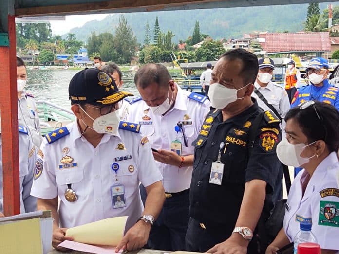 kementerian_perhubungan_ri_gelar_pengecekan_kapal_di_danau_toba