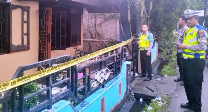 kemungkinan_korsleting_listrik_rumah_warga_tebing_tinggi_dilahap_api