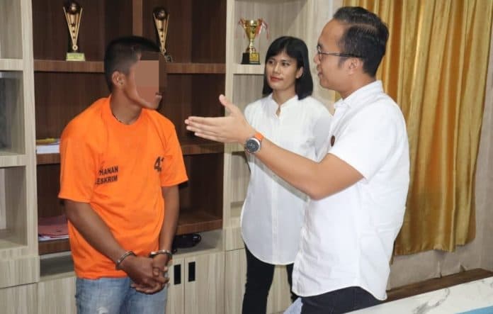 kenalan_di_medsos_cewek_lubuk_pakam_dilarikan_ke_samosir