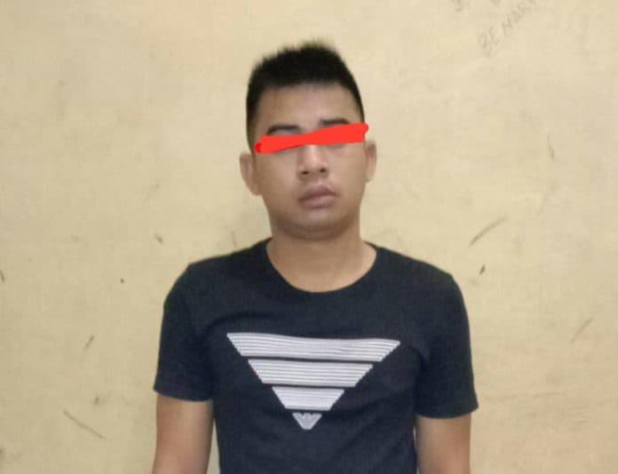 kenalan_lewat_michat_pria_ini_mengaku_anggota_tni_dan_larikan_sepeda_motor