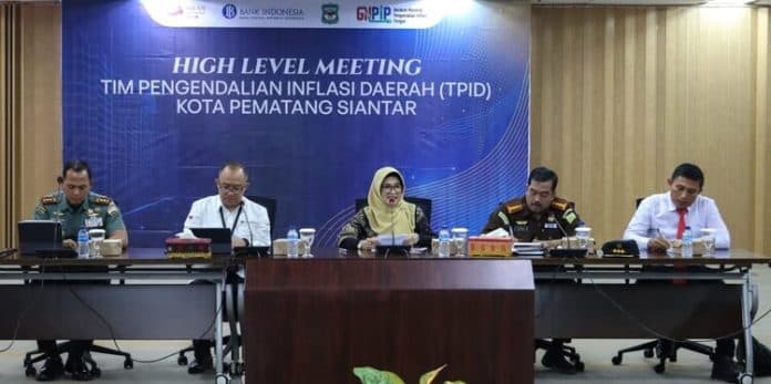 kendalikan_inflasi_wali_kota_susanti_bersama_tpid_siantar_gelar_hlm