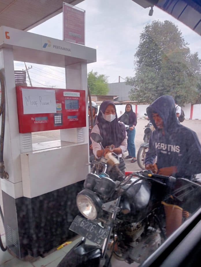 kendaraan_pengguna_bbm_subsidi_dibatasi_pakai_kode_khusus