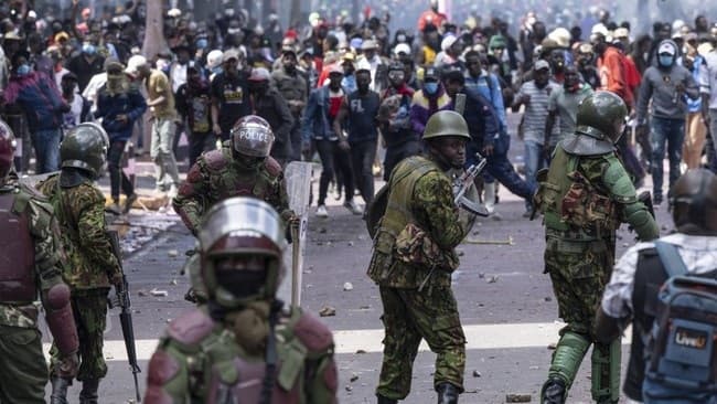 kenya_bergejolak_10_tewas_ditembaki_polisi_saat_demo_tolak_uu_kenaikan_pajak