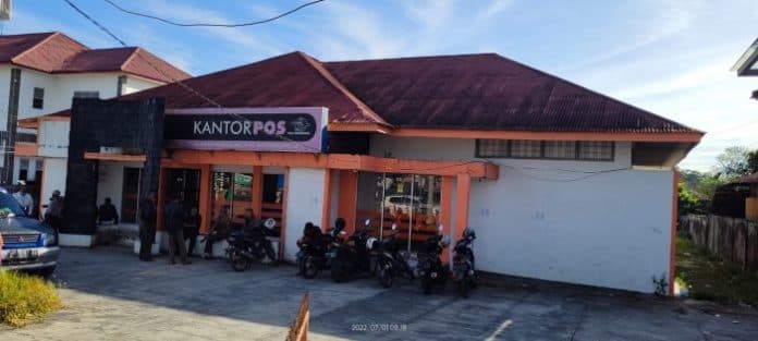 kepala_cabang_pt_pos_sidikalang_dipolisikan_wartawan
