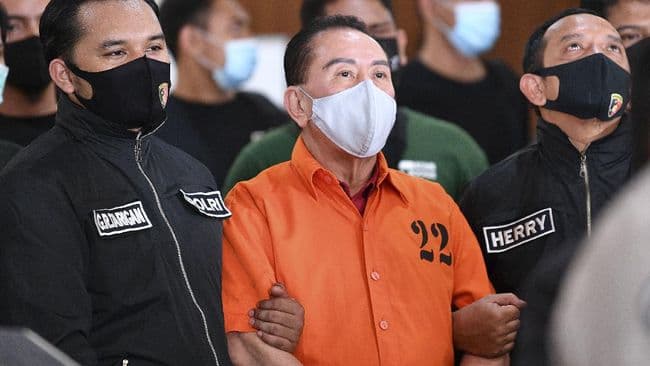 kepala_imigrasi_jakut_diperiksa_terkait_paspor_djoko_tjandra