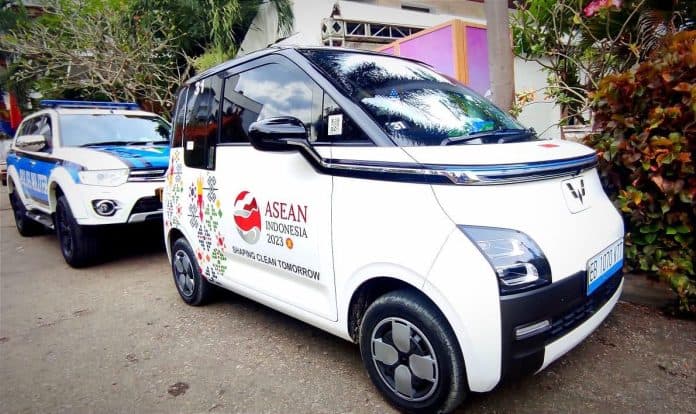 kepala_negara_hingga_delegasi_gunakan_kendaraan_listrik_di_ktt_ke_42_asean