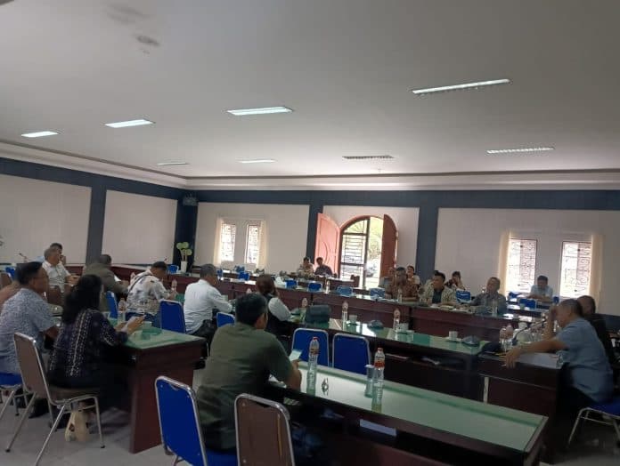 kepala_opd_harus_hadir_dalam_pembahasan_lkpj_bersama_pansus_dprd_simalungun