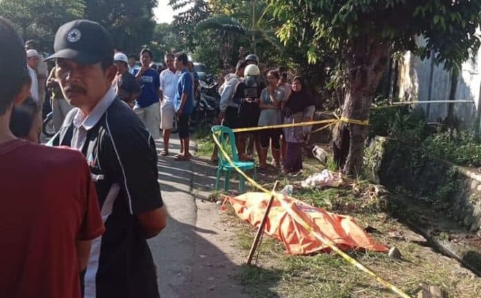kepling_ditemukan_tewas_di_parit_belakang_spbu_lubuk_pakam