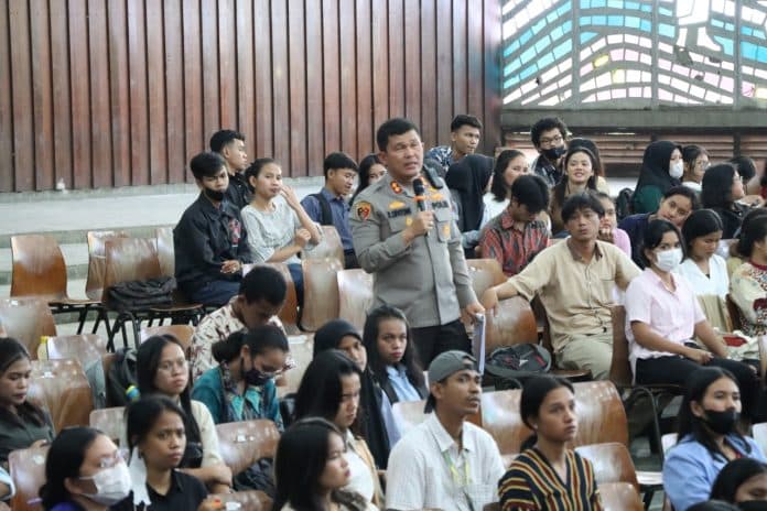 kepolisian_di_era_society_50_menuju_generasi_emas_2045_ini_paparan_kapolres_simalungun