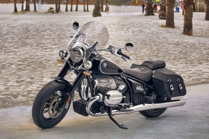 keren_bmw_r18_classic_tourer_bermesin_baru_big_boxer