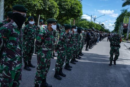 keren_tni_ad_gunakan_helm_berteknologi_untuk_cegah_covid_19