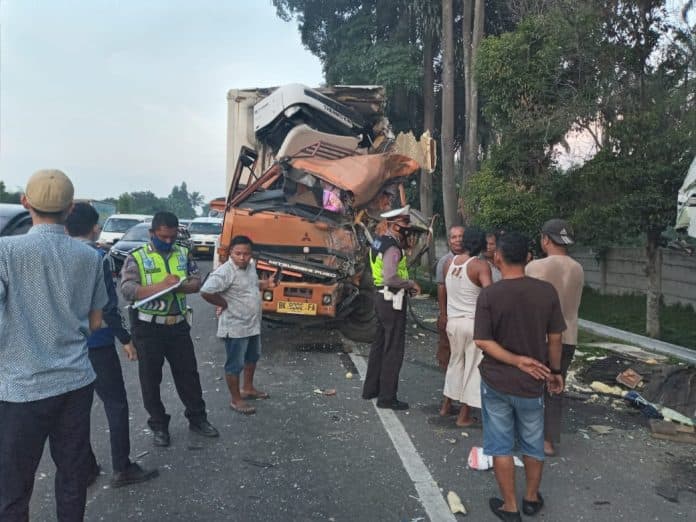 kernet_bus_sejahtera_tewas_sopir_truk_ditetapkan_tersangka