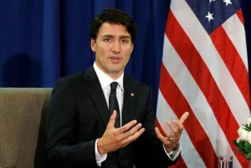 kerumunan_yang_terjadi_di_taman_toronto_saat_pandemi_membuat_perdana_menteri_kanada_kaget