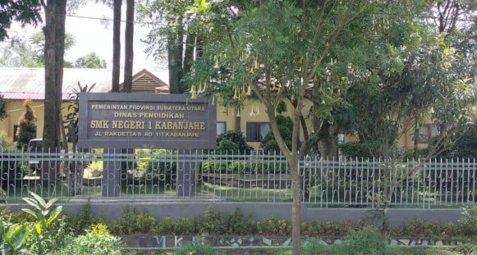 kesurupan_massal_terjadi_di_smkn_1_kabanjahe