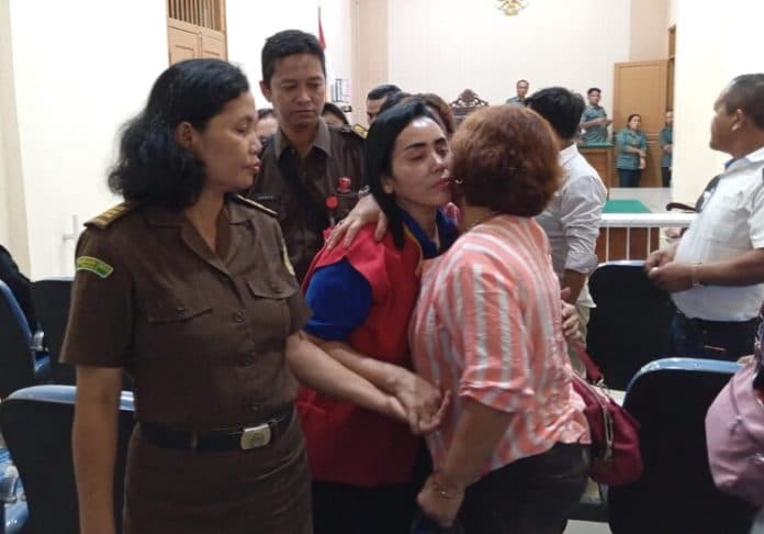 ketegaran_rita_sitorus_divonis_2_tahun_gelapkan_uang_sewa_ruko_warisan