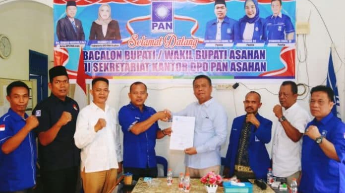ketua_dprd_asahan_daftarkan_jadi_balon_bupati_asahan_ke_pan
