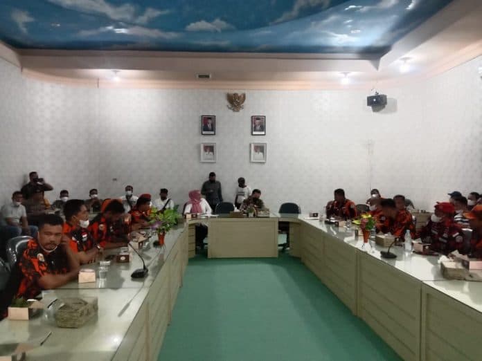 ketua_dprd_sergai_sebut_pasar_lelo_tidak_melanggar_perda