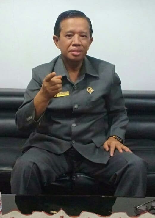 ketua_dprd_taput_ingatkan_hati_hati_gunakan_dana_desa