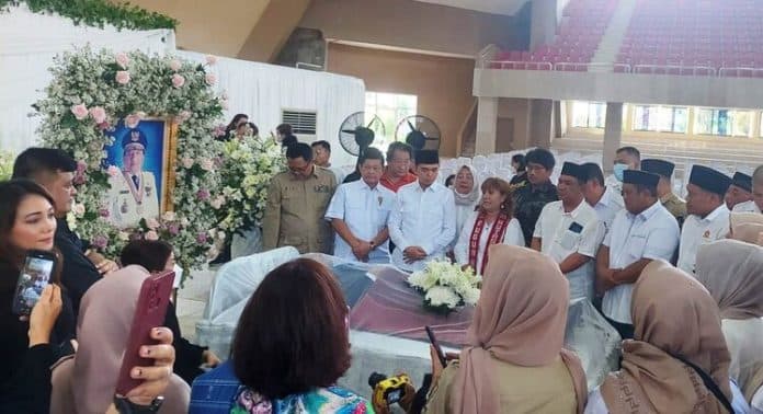 ketua_gerindra_medan_rudolf_pardede_sosok_dermawan_dan_pribadi_yang_sederhana