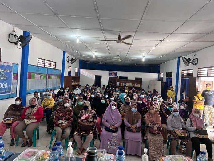 ketua_golkar_deli_serdang_hadiri_sosialisasi_perda_ketahanan_keluarga