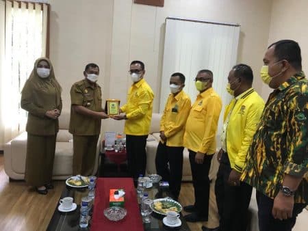 ketua_golkar_deli_serdang_silaturahmi_ke_bupati