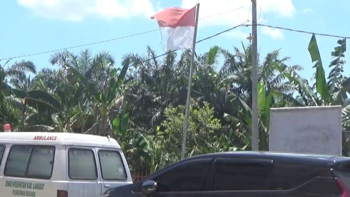 ketua_knpi_minta_aph_tindak_tegas_pengibar_bendera_merah_putih_koyak